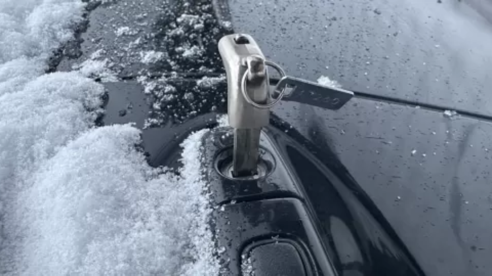 uzsalusi-auto-spynele